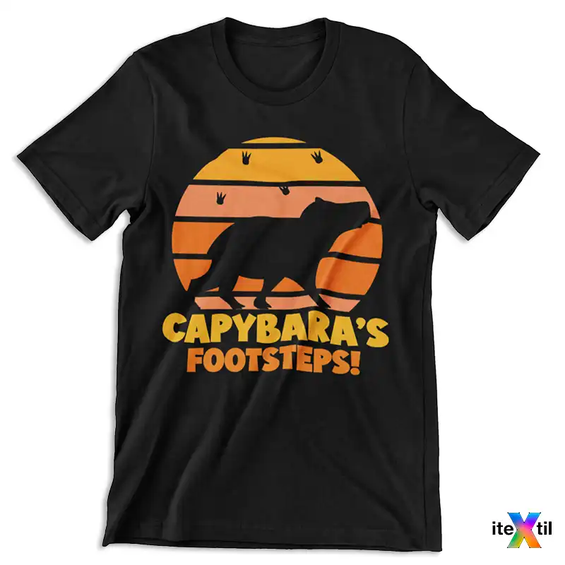"CAPYBARA´S FOOTSTEPS" - Remera unisex 👕