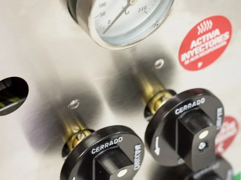 Freidora 33 Litros Sol Real Triple inyección Gas Envasado