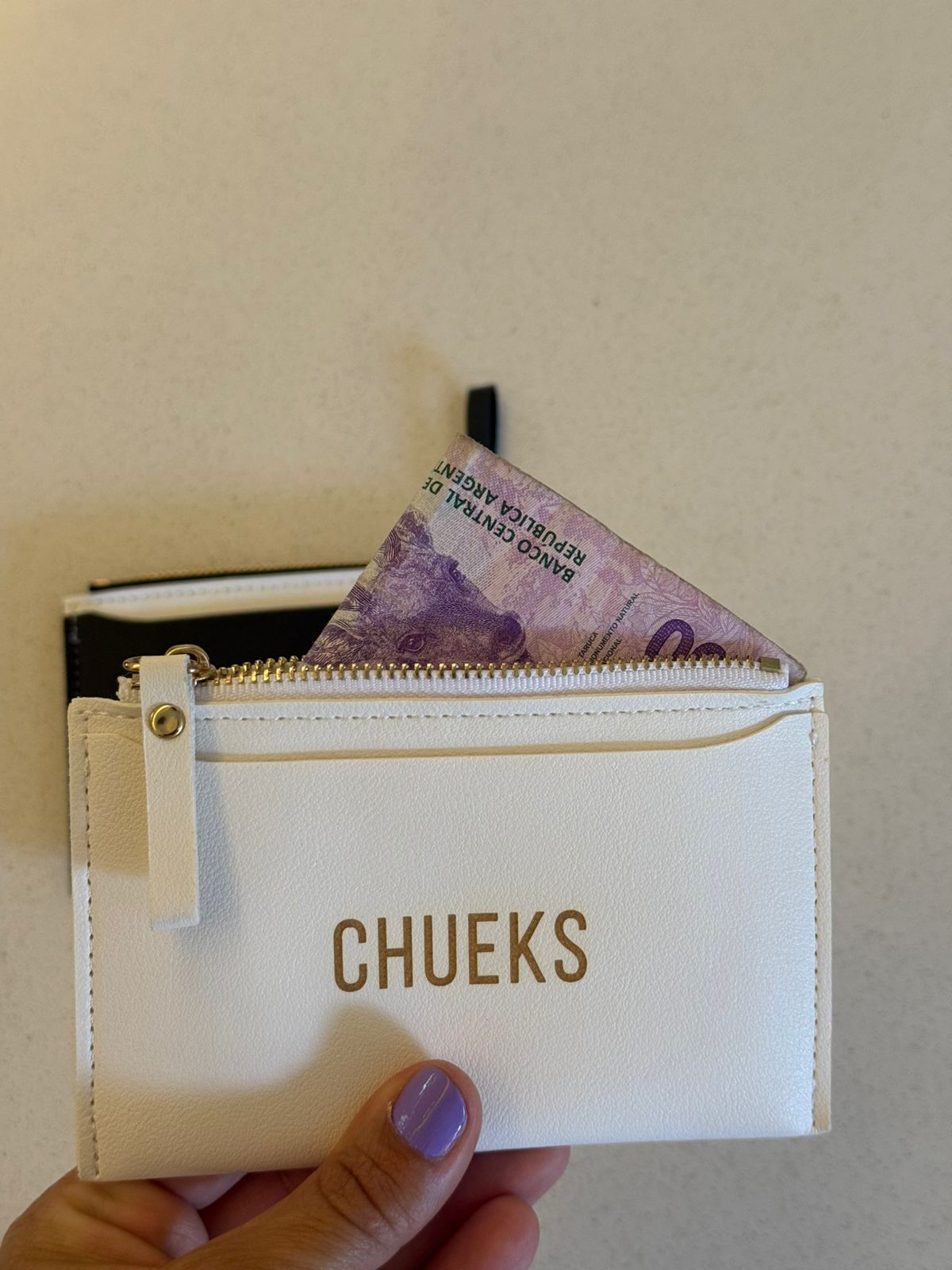 Tarjetero con cierre