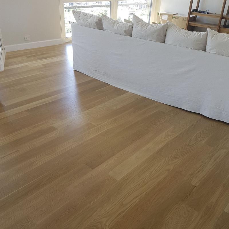 PISO MACIZO ESTRUCT. ROBLE AMERICANO STAIN 0.127X1.20 10MM (5,94M² / 3 CAJAS)