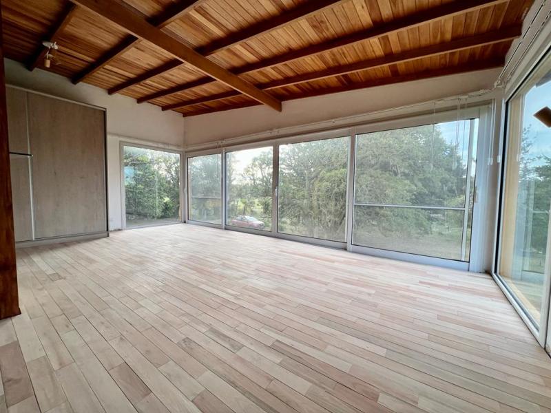 Piso Macizo Estructurado Marfim 10mm (1.98m² x caja)