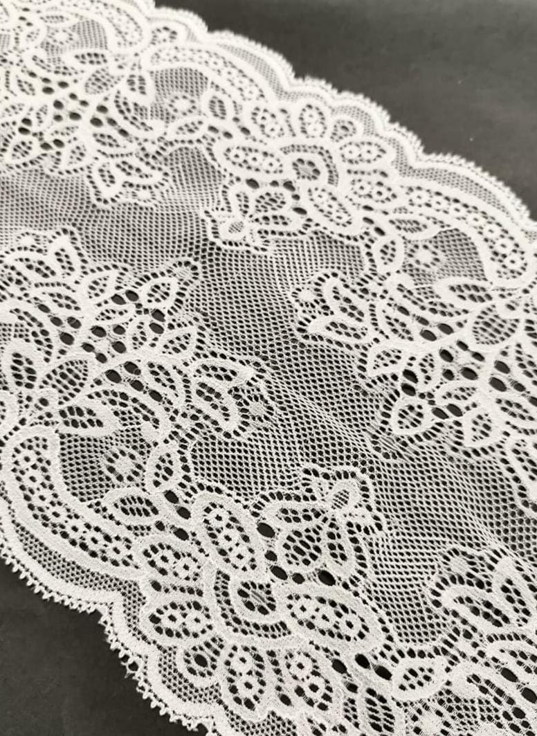 PUNTILLA 18CM BARBARA HUESO (ROLLOS 120MTS APROX)
