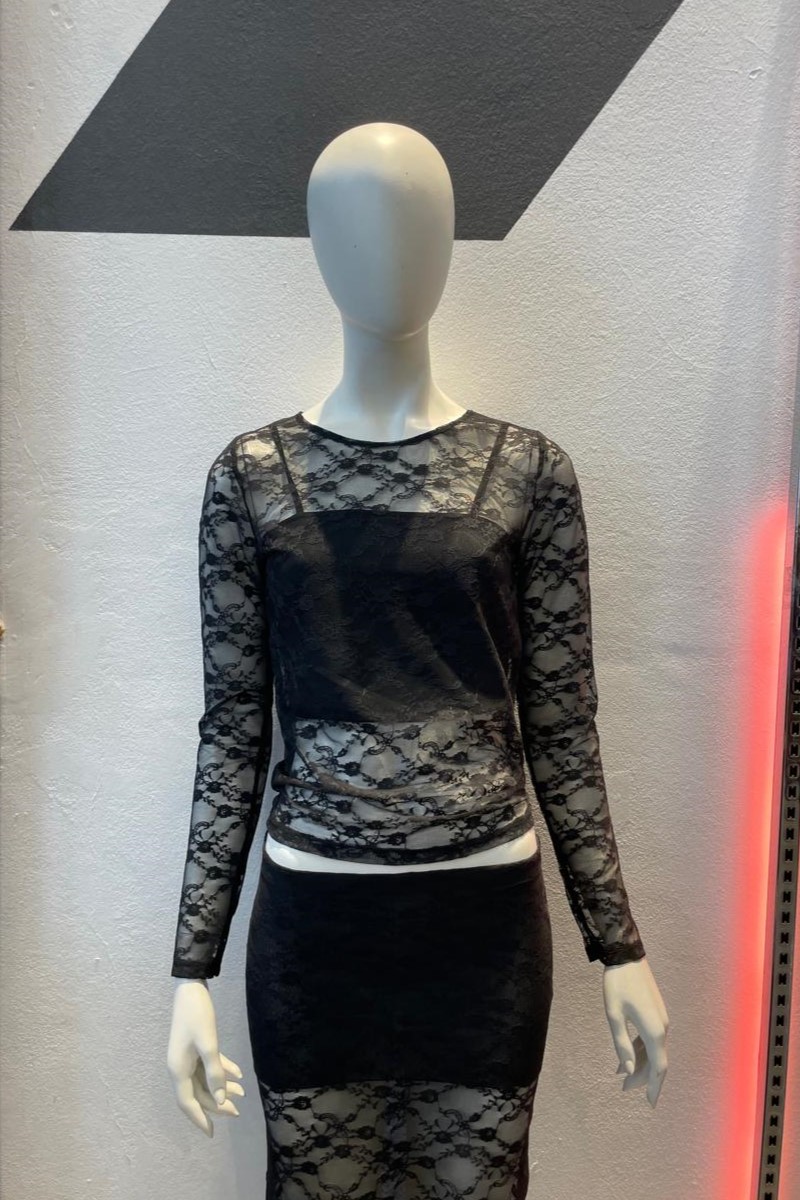 Camiseta encaje Zara