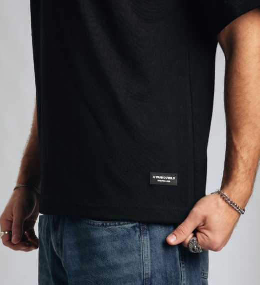 VANCOUVER REMERA JAMES OVERSIZE V25
